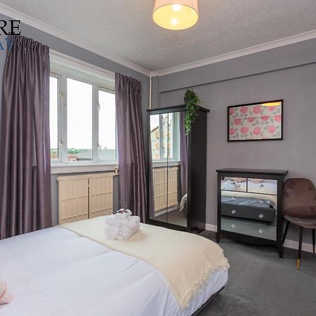 Stunning 3 Bedroom Apartment EDI Kültér fotó