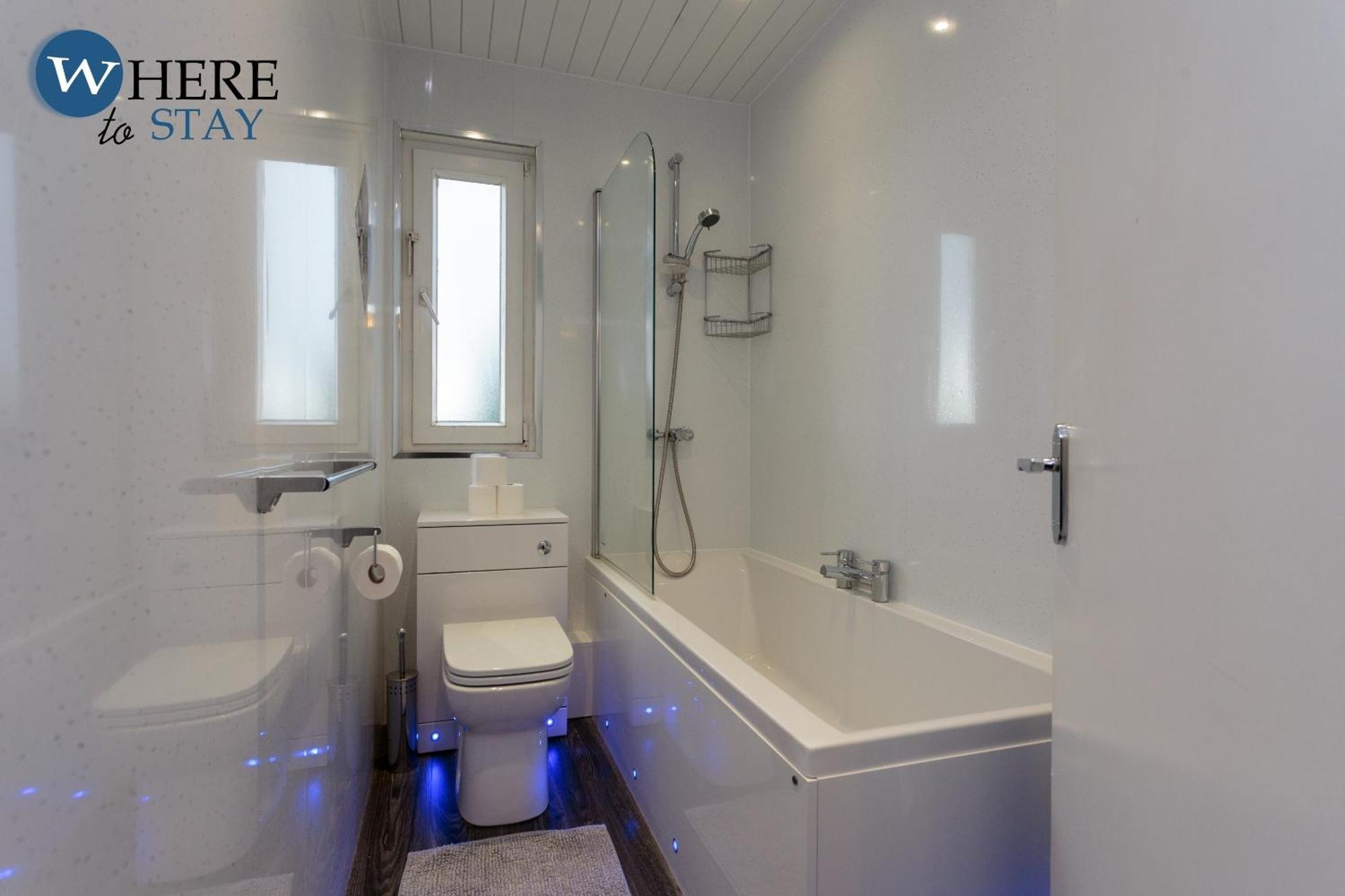 Stunning 3 Bedroom Apartment EDI Kültér fotó